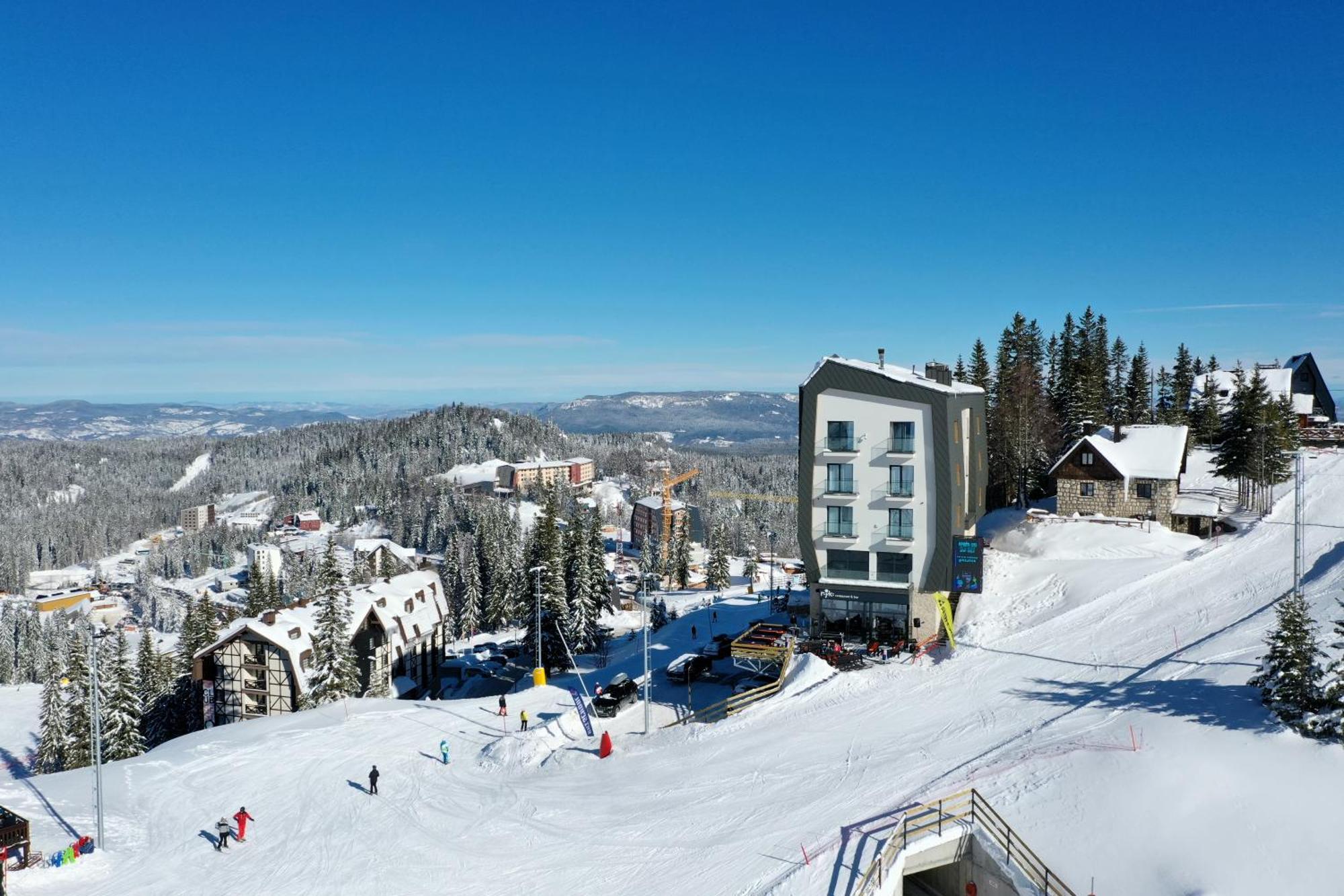 Aparthotel Rajska ヤホリナ エクステリア 写真