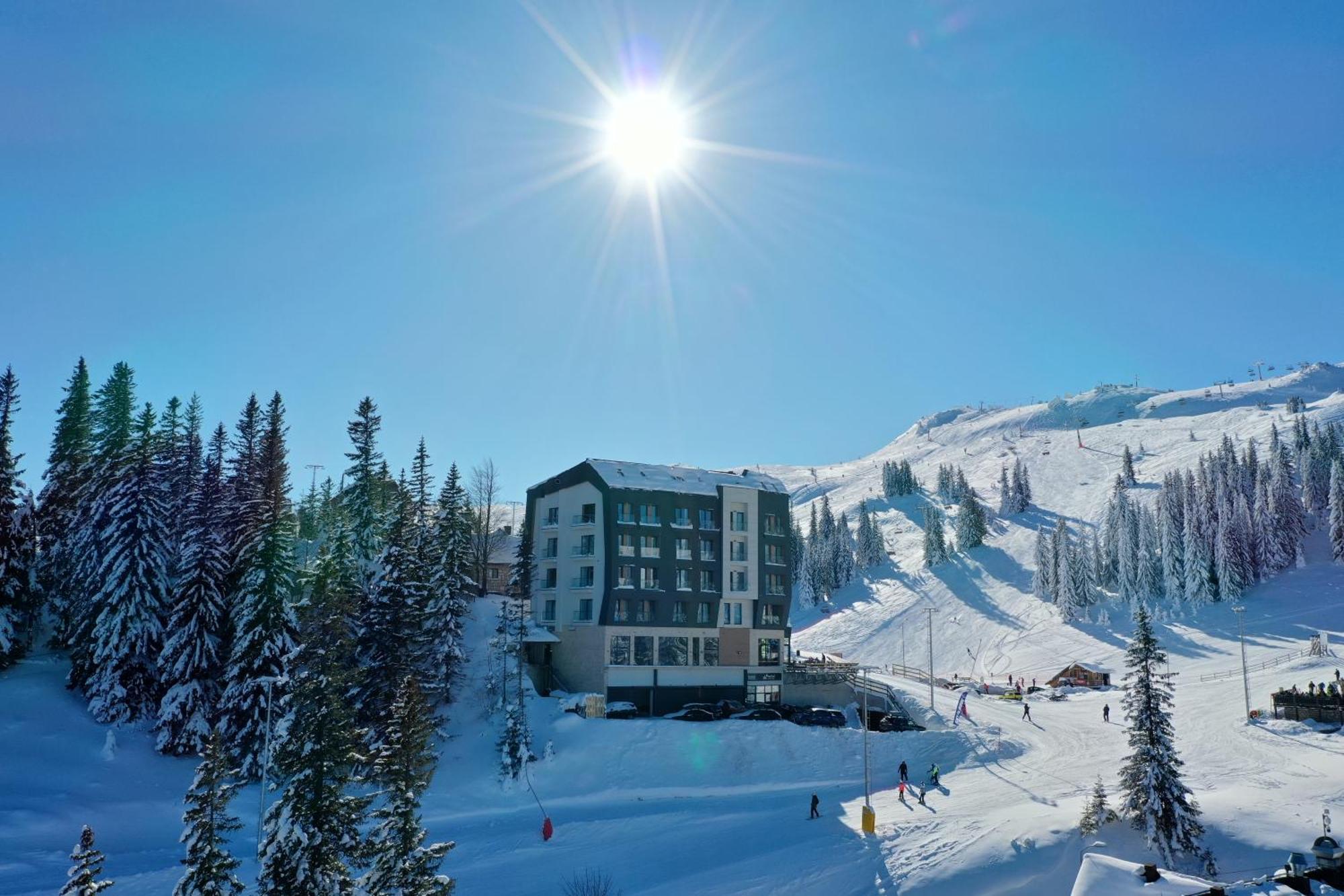 Aparthotel Rajska ヤホリナ エクステリア 写真