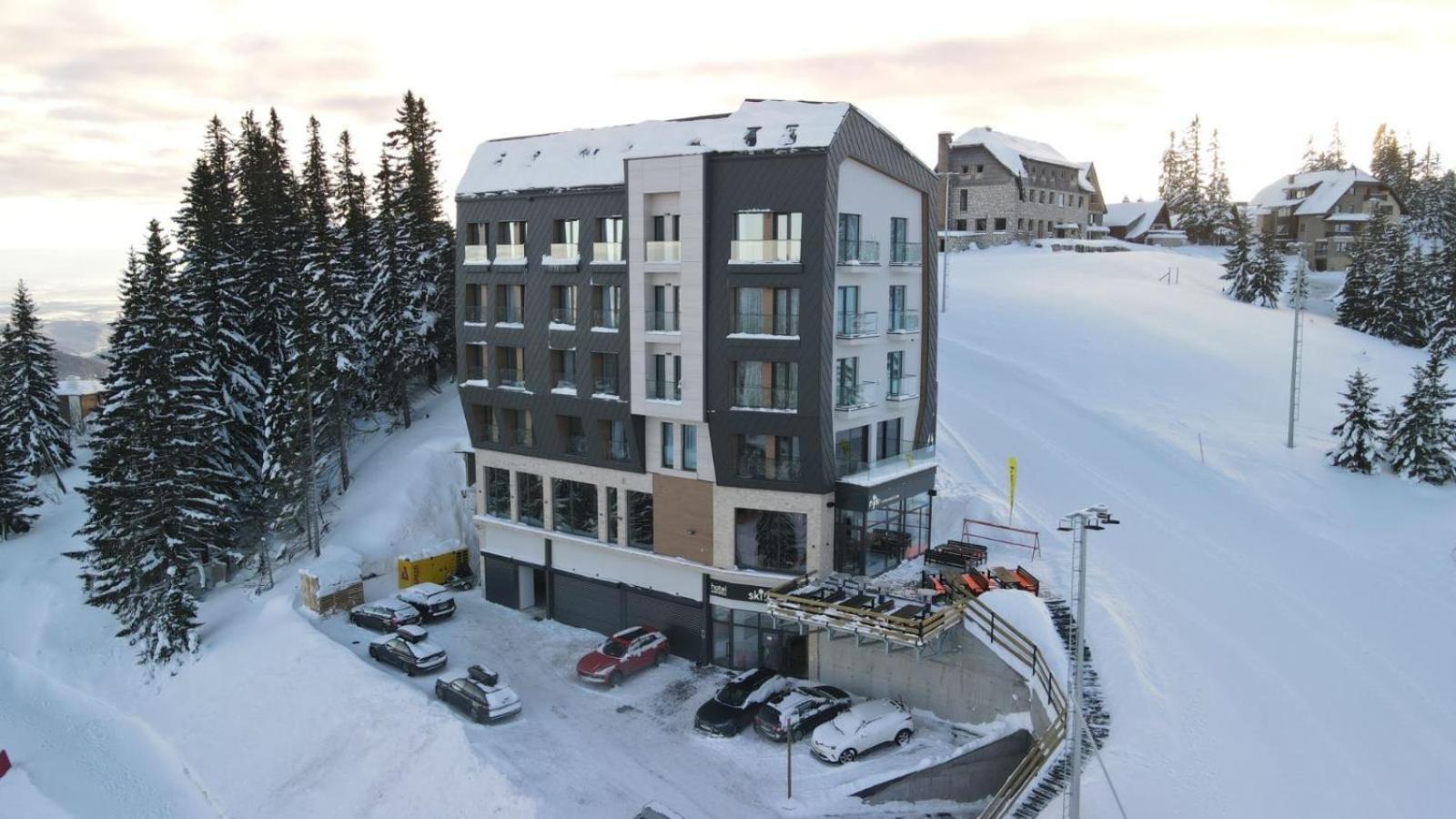 Aparthotel Rajska ヤホリナ エクステリア 写真